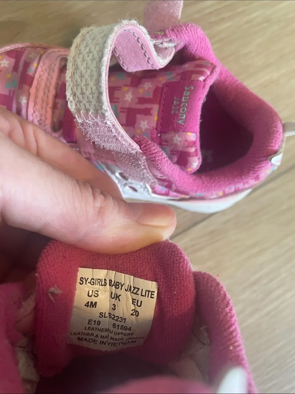 Saucony Pink and White Velcro Athletic Sneakers Size Baby 4m